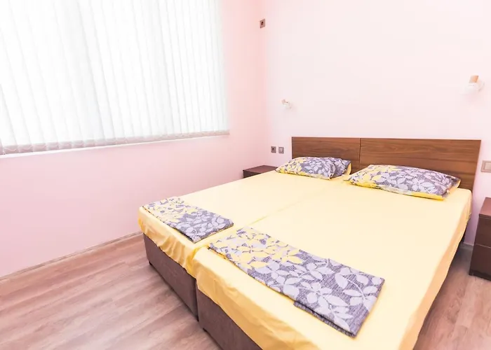 за гости боряна * ブルガス