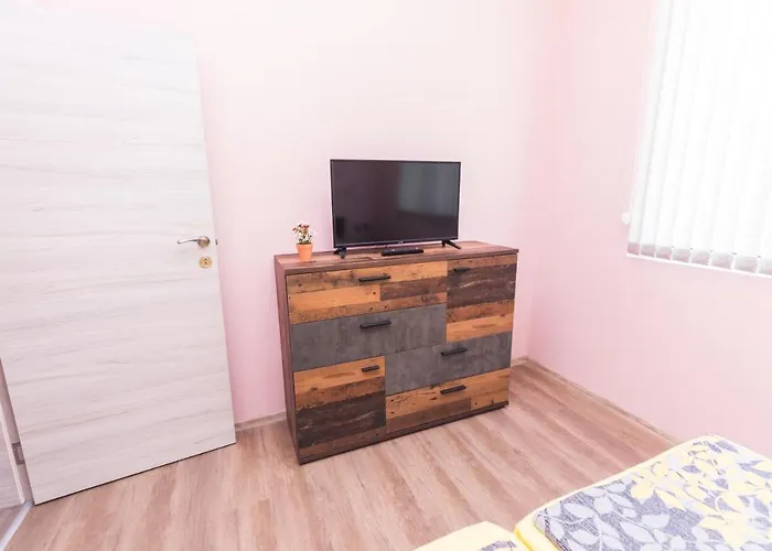 за гости боряна アパート *